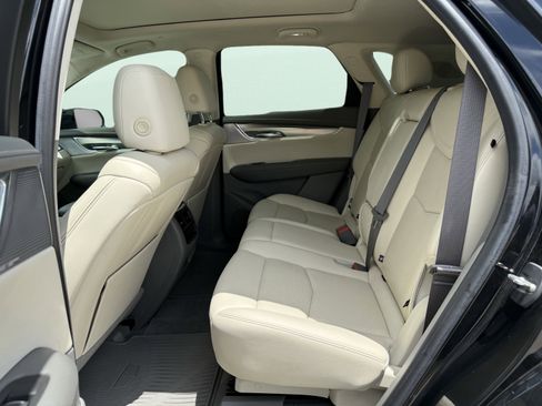 Used 2021 Cadillac XT5 Premium Luxury image 36