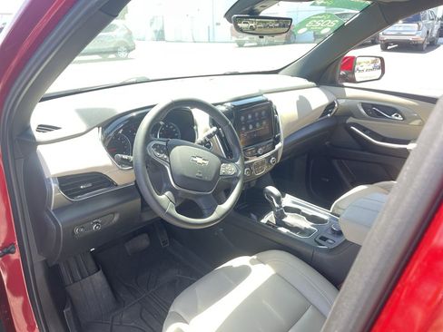 Certified 2023 Chevrolet Traverse LT w/ LT Premium Package AWD/4WD image 10