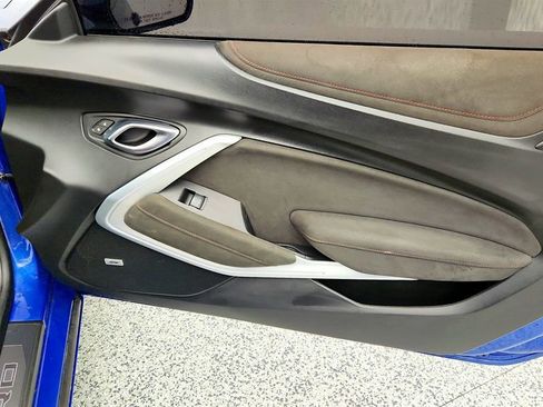 Used 2021 Chevrolet Camaro LT w/ RS Package image 26