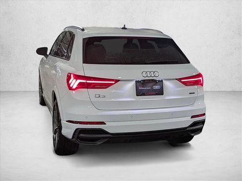 Certified 2025 Audi Q3 2.0T Premium w/ Convenience Package image 8
