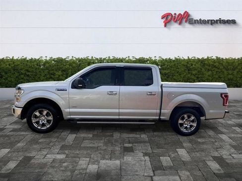 Used 2015 Ford F150 XLT w/ Equipment Group 301A Mid RWD image 4