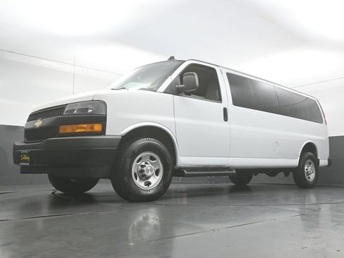 Used 2023 Chevrolet Express 3500 LS RWD image 42