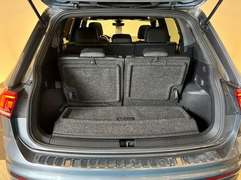 Certified 2023 Volkswagen Tiguan SE R-Line FWD image 5