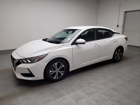 Used 2022 Nissan Sentra SV FWD image 2