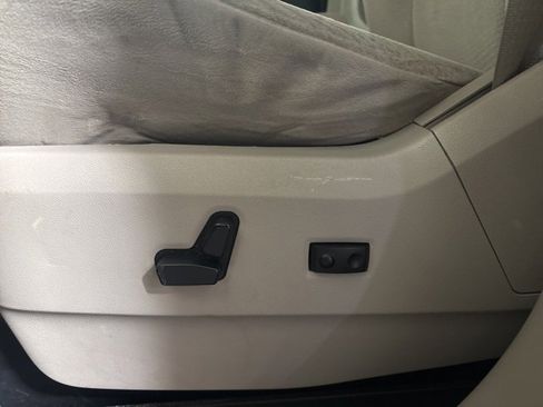 Used 2015 Dodge Grand Caravan SXT w/ UConnect Hands-Free Group image 21