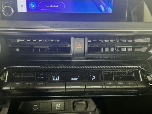 Used 2024 Toyota Prius LE image 24