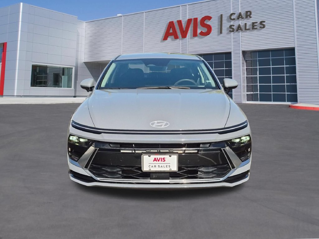 Used 2025 Hyundai Sonata SEL FWD image 2