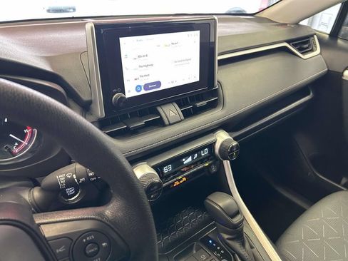 Used 2025 Toyota RAV4 XLE AWD/4WD image 20