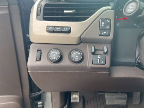 Used 2018 GMC Yukon Denali w/ Open Road Package image 23