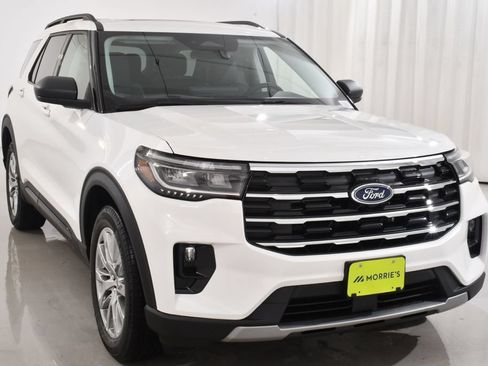 New 2026 Ford Explorer Active w/ Active Comfort Package AWD/4WD image 4