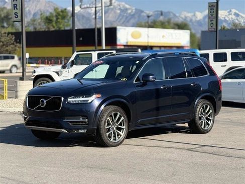 Used 2019 Volvo XC90 T6 Momentum w/ Advanced Package AWD/4WD image 3