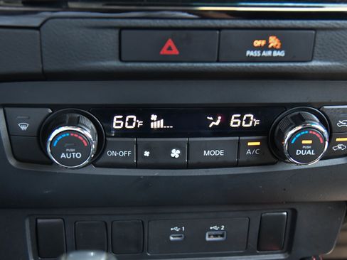 Used 2022 Nissan Frontier Pro-X RWD image 23