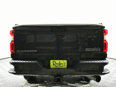 Used 2021 Chevrolet Silverado 2500 High Country w/ Safety Package II image 12