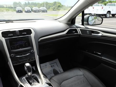 Used 2015 Ford Fusion SE w/ Equipment Group 502A FWD image 27