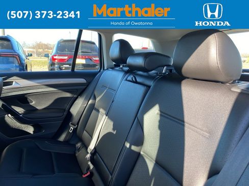 Used 2018 Volkswagen Golf Alltrack S image 13