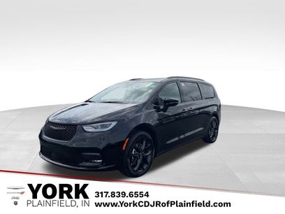 New 2026 Chrysler Pacifica Limited