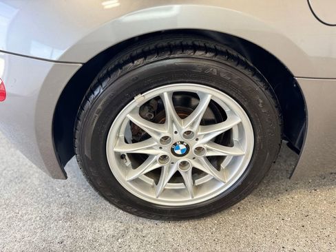 Used 2005 BMW Z4 2.5i RWD image 25