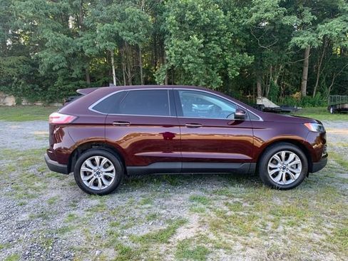 Certified 2022 Ford Edge Titanium AWD/4WD image 10