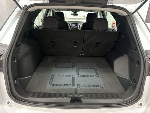 Used 2022 Chevrolet Equinox LS image 34