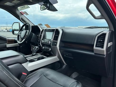 Used 2017 Ford F150 Lariat w/ Equipment Group 502A Luxury AWD/4WD image 10