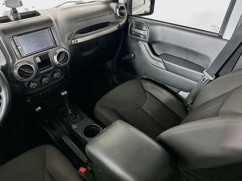 Used 2016 Jeep Wrangler Unlimited Sport w/ Max Tow Package AWD/4WD image 11