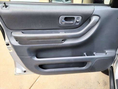 Used 1999 Honda CR-V EX image 6