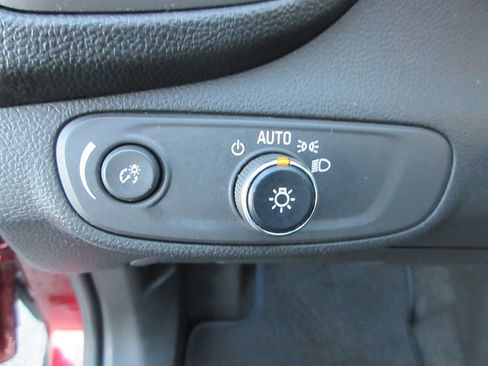 Certified 2022 Chevrolet Trax LT image 23