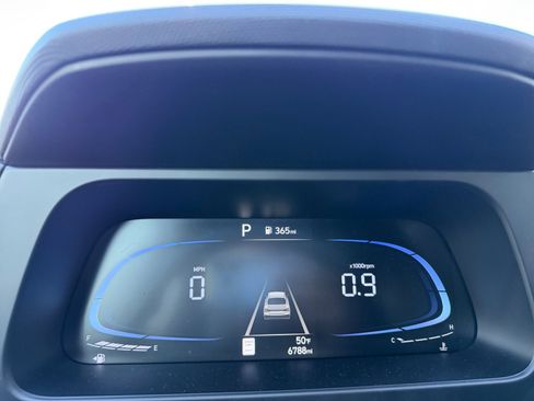 Certified 2025 Hyundai Elantra Sport w/ Cargo Package image 10