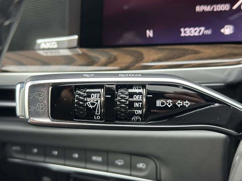 Used 2025 Cadillac Escalade Sport Platinum w/ LPO, ONYX Package image 31