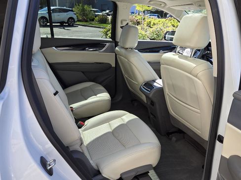 Used 2024 Cadillac XT6 Premium Luxury w/ Technology Package image 19