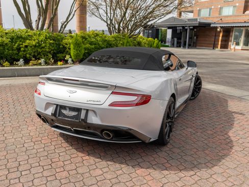Used 2016 Aston Martin Vanquish Volante RWD image 48