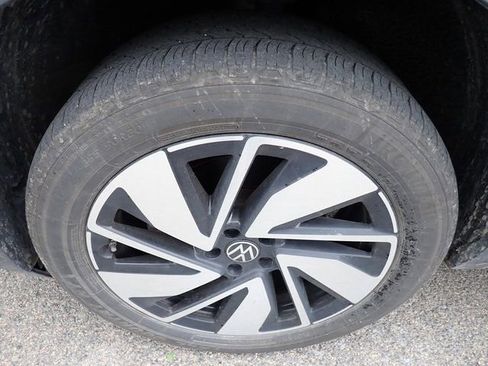 Used 2024 Volkswagen Atlas SE w/ Panoramic Sunroof Package AWD/4WD image 7