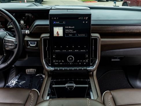 Used 2025 GMC Yukon XL Denali Ultimate image 23