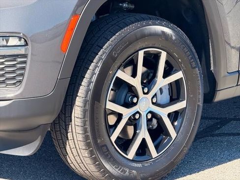 New 2025 Jeep Grand Cherokee Limited image 52