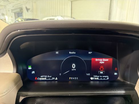 Used 2022 Lincoln Nautilus FWD w/ Premium Package image 16