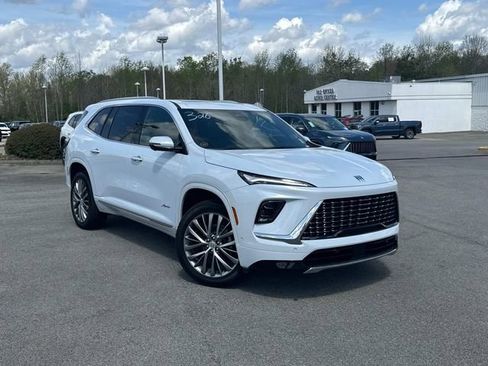 New 2026 Buick Enclave Avenir w/ Super Cruise Package image 2