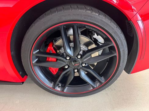 Used 2019 Chevrolet Corvette Stingray Convertible w/ 2LT Preferred Equipment Group RWD image 33