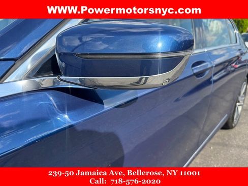 Used 2022 BMW 750i xDrive w/ Executive Package AWD/4WD image 12