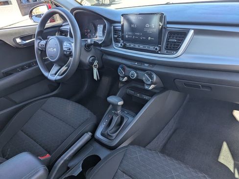 Used 2023 Kia Rio S image 30