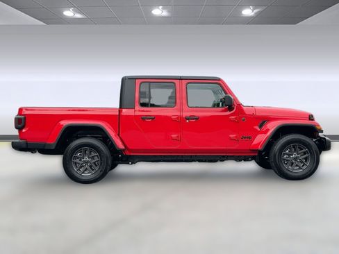 New 2025 Jeep Gladiator Sport image 8