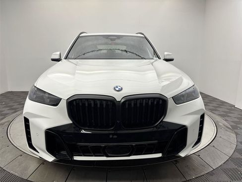 New 2026 BMW X5 xDrive40i w/ M Sport Package AWD/4WD image 14