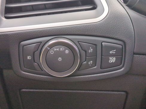 Used 2021 Ford Edge SEL w/ Convenience Package AWD/4WD image 16