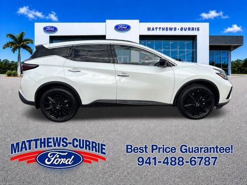 Used 2024 Nissan Murano SV w/ SV Midnight Edition Package FWD image 3