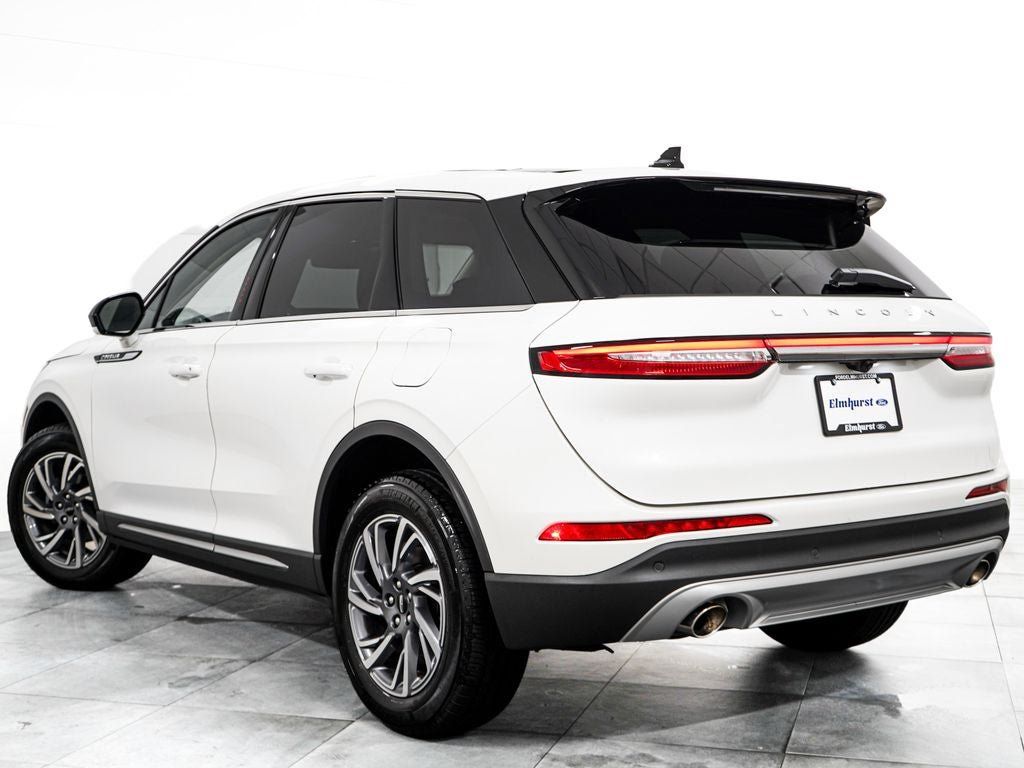 Used 2024 Lincoln Corsair AWD image 5