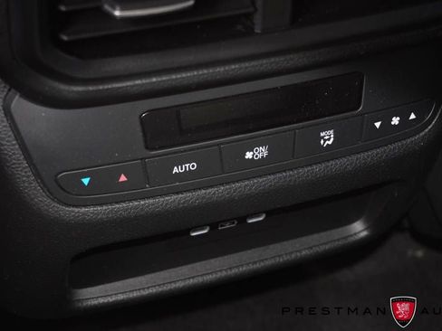 Used 2024 Honda Pilot Touring image 39