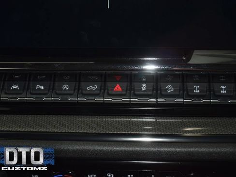 Used 2025 Chevrolet Silverado 1500 ZR2 w/ Technology Package AWD/4WD image 38