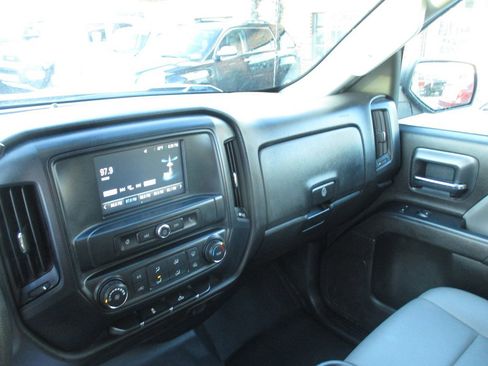 Used 2018 Chevrolet Silverado 1500 W/T image 9