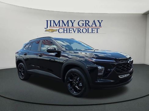 New 2026 Chevrolet Trax LT w/ Driver Confidence Package FWD image 7