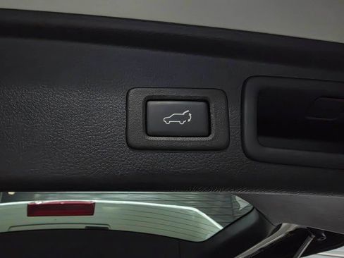 Used 2015 Subaru Forester 2.5i Limited AWD/4WD image 38