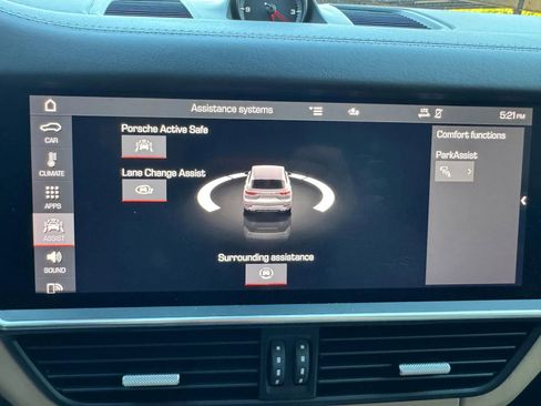 Used 2021 Porsche Cayenne Turbo AWD/4WD image 38